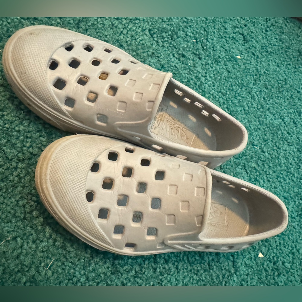 TRK Vans slip on
